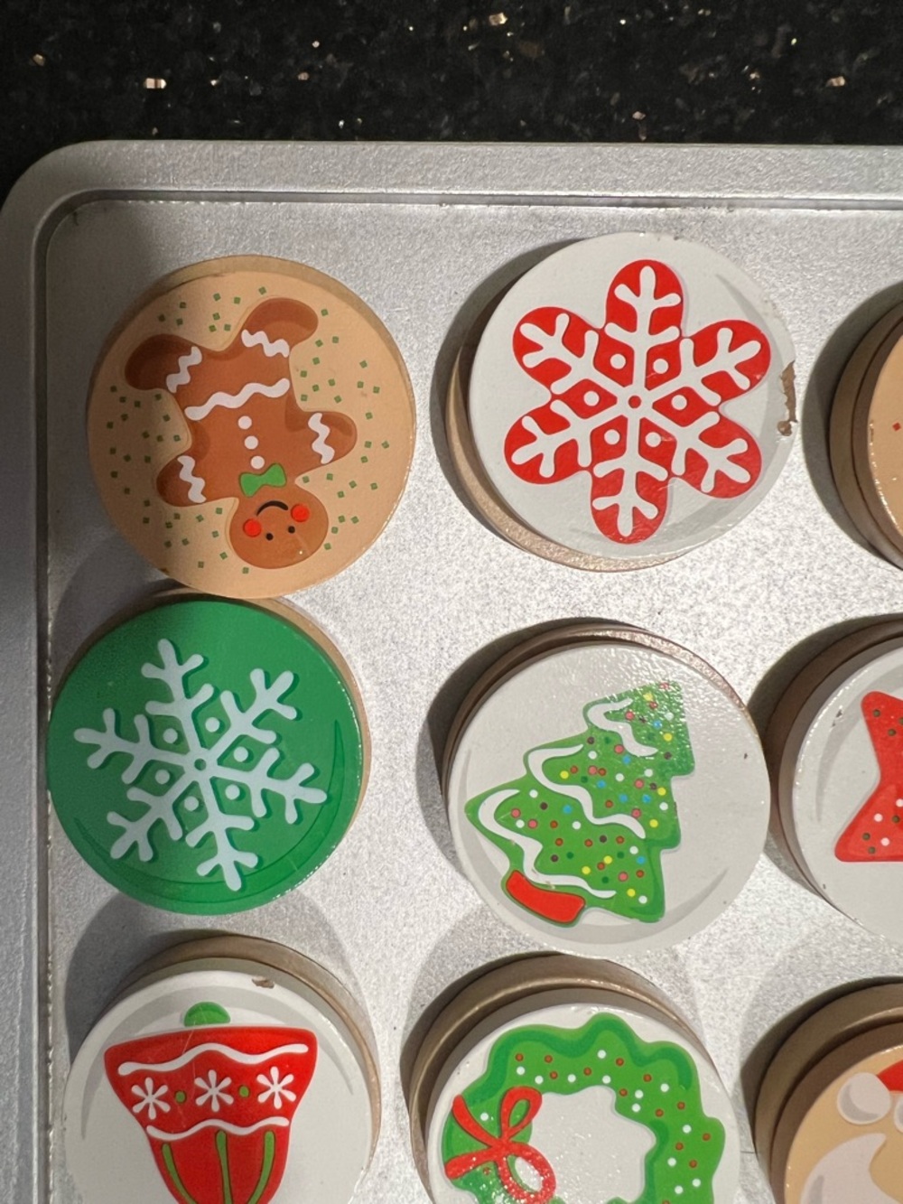 Melissa and Doug wooden Christmas cookies set - Picture 2 of 3